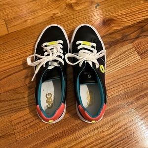 GBG tennis shoes. Worn once. Size 7.